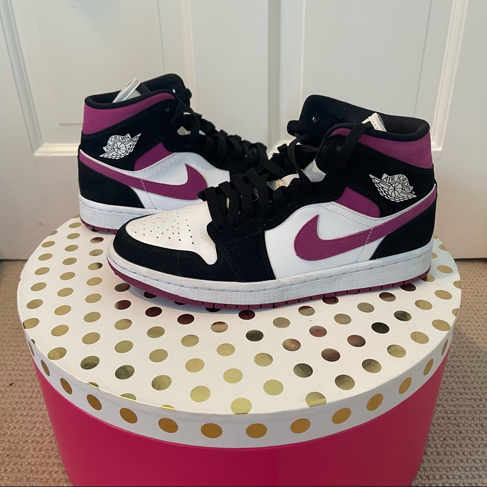 Air Jordan 1 Mid